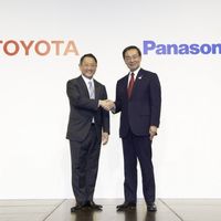 ¡En marcha! Panasonic y Toyota fabricarán baterías prismáticas y de estado sólido para coches eléctricos desde abril