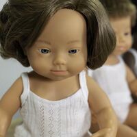 Muñecos con rasgos de niños con síndrome de Down y diferente tono de piel 'Mejor juguete 2020', y 12 premiados más