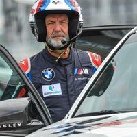 Ángel Charte, médico de MotoGP: "La psicología es un pilar de la salud. Conceptos como la auto seguridad son clave para acabar con la ansiedad" 