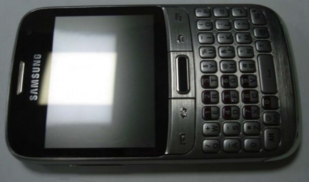 Salen a la luz imágenes del Samsung GT-B7810, con teclado QWERTY físico y Android 4.0