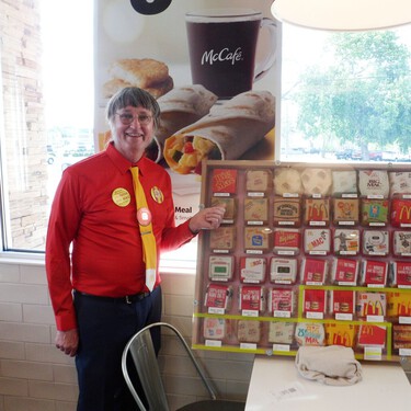 Le prometió a su padre que comería en McDonald's todos los días de su vida: ya lleva comidos 35.000 Big Mac 