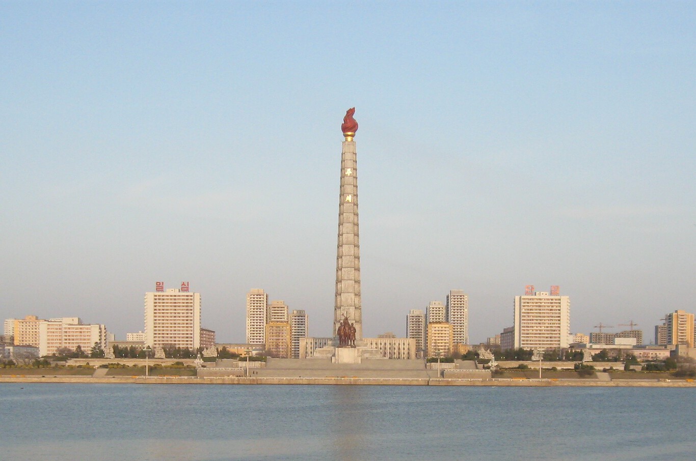 Corea del Norte se arriesga a no llegar al año 114. Kim Jongun ha