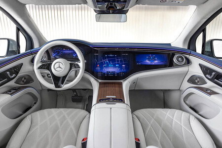 Mercedes-Benz EQS SUV interior Hyperscreen