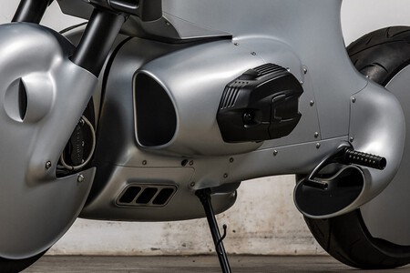 Bmw R Ninet Transformada En Avion De Combate Storm004