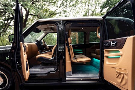 El taxi más caro de Londres es un coche eléctrico de rango extendido a todo lujo: desde una PlayStation a Apple TV