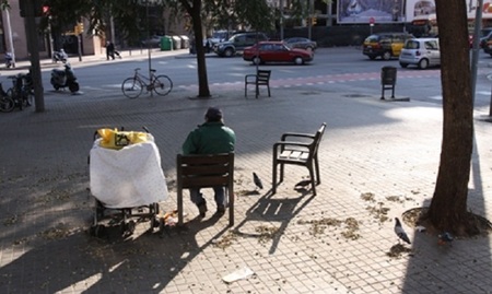 El perfil de las personas sin hogar también cambia con la crisis
