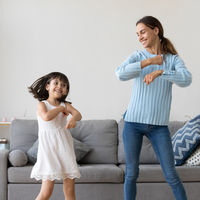 Poniéndole ritmo a la cuarentena: un montón de bailes y coreografías divertidas para que los niños gasten energía
