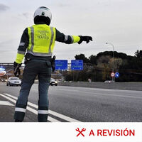 ¿Me puede poner una multa de tráfico un guardia civil o un policía fuera de servicio? Sí, pero con matices  