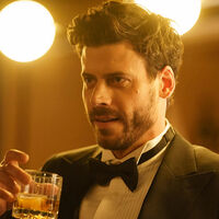 El actor que interpreta a Scott en 'Más que rivales' revela el agujero de guion que tuvieron que corregir sobre la marcha: "Es una cagada"