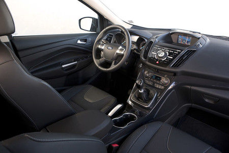 Ford Kuga 2013 interior y acabados