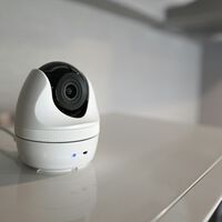 Lo que parece una cámara inocente puede convertirse en una ventana abierta a tu hogar. Descubren 40.000 cámaras expuestas en internet 