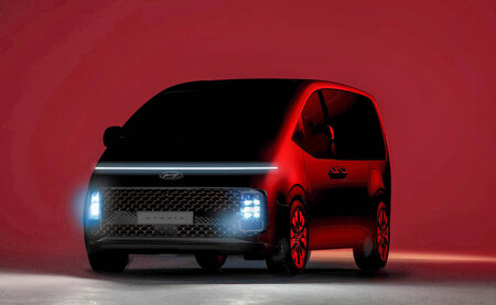 Hyundai Staria Premium