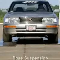 Hace 20 años BOSE iba a romper las leyes de la comodidad con una suspensión 'mágica'. Por fin va a llegar a los coches de calle 