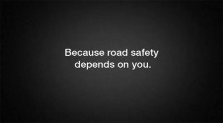 Conduce con cuidado porque la seguridad vial depende mucho de ti