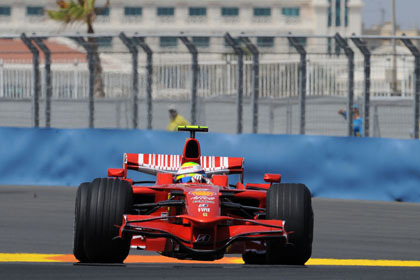Pole para Felipe Massa en las calles de Valencia