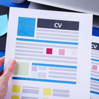 Cómo redactan los CV los profesionales que más éxito tienen 