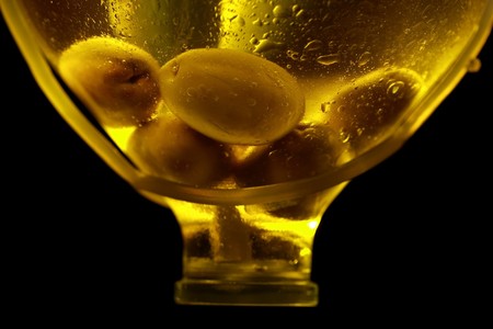 Aceite de oliva, aceite de oliva virgen y virgen extra: conoce sus diferencias y cuál es más saludable