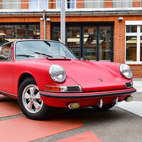 Un hombre vendió su Porsche clásico para pagar las facturas médicas de su mujer. El concesionario le estafó, desvelando un posible fraude de millones de dólares