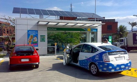 Primera electrolinera instalada en Brasil