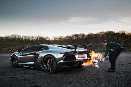 Esta noche cenamos pavo al Lamborghini Aventador