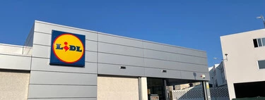 Adiós a la toalla y al capazo: Lidl tiene el invento más cómodo para ir a la playa sin peso, con tumbona y parasol  