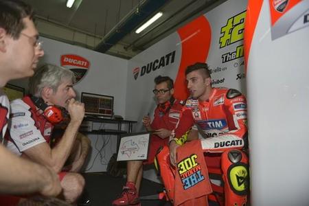 La Ducati GP15 aprueba con nota su primera prueba de fuego en pista