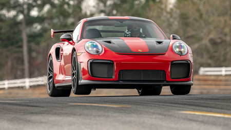 El Porsche 911 GT2 RS ya es el coche de producción más rápido en el circuito de Road Atlanta, y hay vídeo