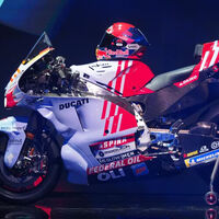 Así se ven las nuevas Ducati de Marc y Álex Márquez para 2024: vuelve a reinar el azul celeste, sin rastro de Red Bull