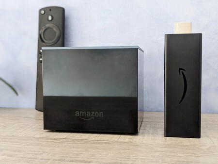Descuentazo de 40 euros el el Fire TV Cube: Alexa y altavoz conectado en un dispositivo hormonado para montarte un Smart TV