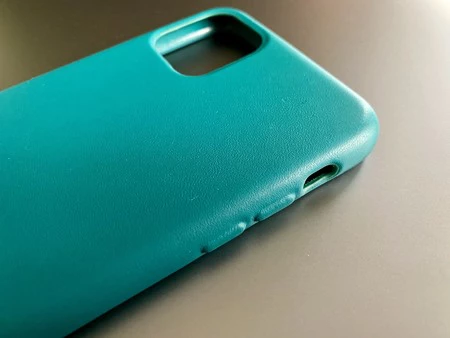 iPhoneの側面にある音量ボタンの詳細。