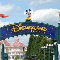 La trampa de la parada de tren de Disneyland París con la que cascan una multa a todos los turistas incautos 