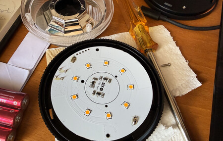 Desmonté una baliza v16 conectada, por la ciencia