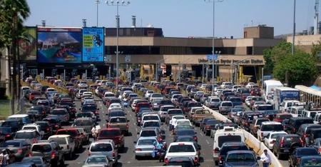 Secretaría de Hacienda detiene importación de autos usados en la frontera norte
