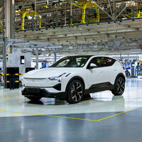 La realidad más incómoda es que el coche eléctrico no es suficientemente ecológico por sí solo. Solo una marca lo admite