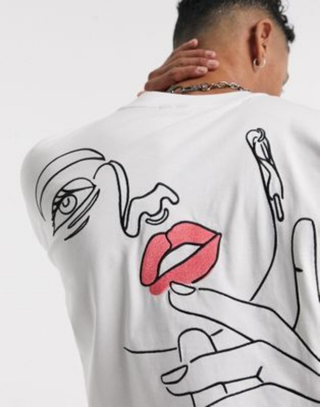 Camiseta con estampado de diseño