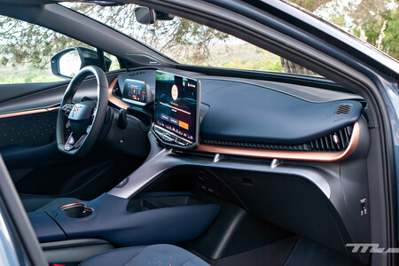 Cupra Tavascan Vz interior