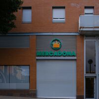 Mercadona despidió a un trabajador en León de baja por depresión tras vigilar sus rutinas. En realidad sólo hacía su vida normal 