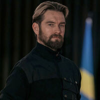 Antony Starr (The Boys) encajaría de maravilla como Wesker en una peli de Resident Evil. El actor dice que mejor nos olvidemos