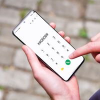 Siete códigos que puedes marcar en tu Galaxy para hacer cosas que normalmente requieren meterse en ajustes
