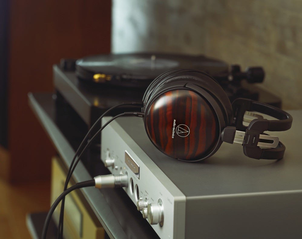 Audio-Technica muestra su línea de auriculares HiFi más 