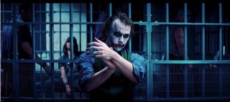 Warner Bros comienza a alquilar películas en Facebook