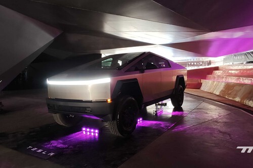 Hemos estado viendo la Tesla Cybertruck: lo más bestia de Tesla es una pick-up para la que no estamos preparados en Europa