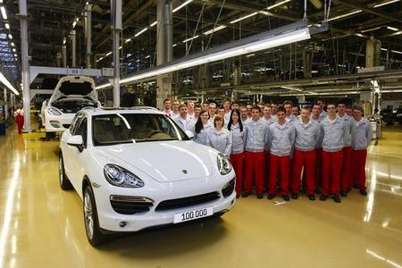 El Porsche Cayenne II número 100.000 sale de la fábrica