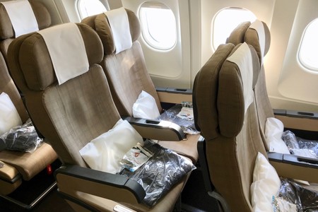 ¿Cómo dormir en un vuelo largo? Trucos y consejos que funcionan