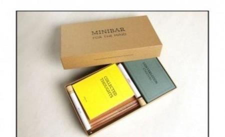 Una cadena hotelera ofrece un minibar "intelectual" y "para la mente"