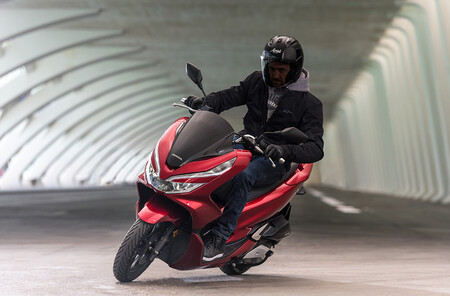 Las ventas de motos crecen en septiembre por cuarto mes consecutivo pero siguen un 10,5% por debajo del año pasado