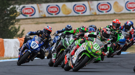 Yuta Okaya gana en Barcelona, Álvaro Díaz sentencia el mundial y Julio García se estrena en el podio