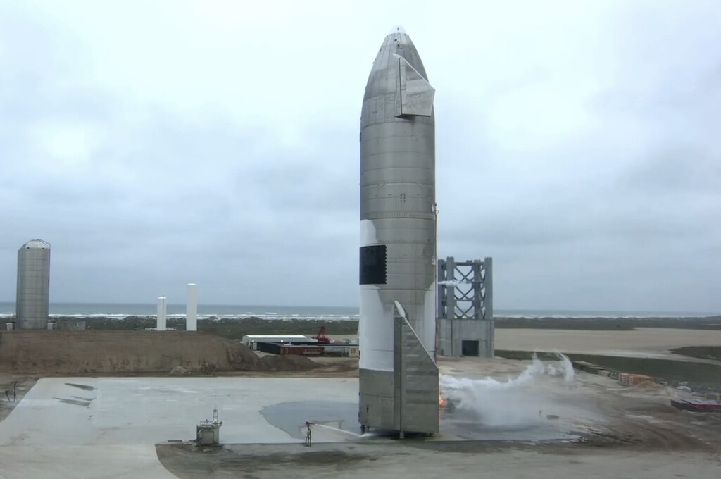 Starship consigue aterrizar con éxito por primera vez: la nave interplanetaria de SpaceX más cerca de viajar a la Luna y a Marte