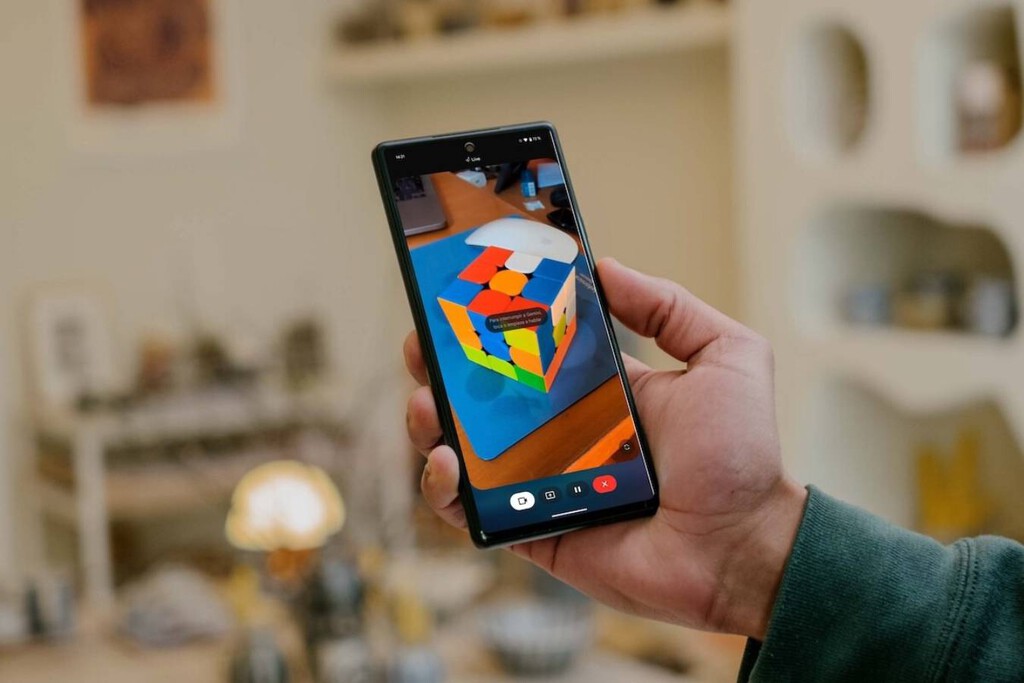Poner un recordatorio, buscar algo en Internet, generar una imagen y más: Gemini puede hacer de todo desde tu móvil sin coste alguno