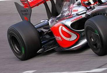 La clave del McLaren MP4-24 está en el fondo plano